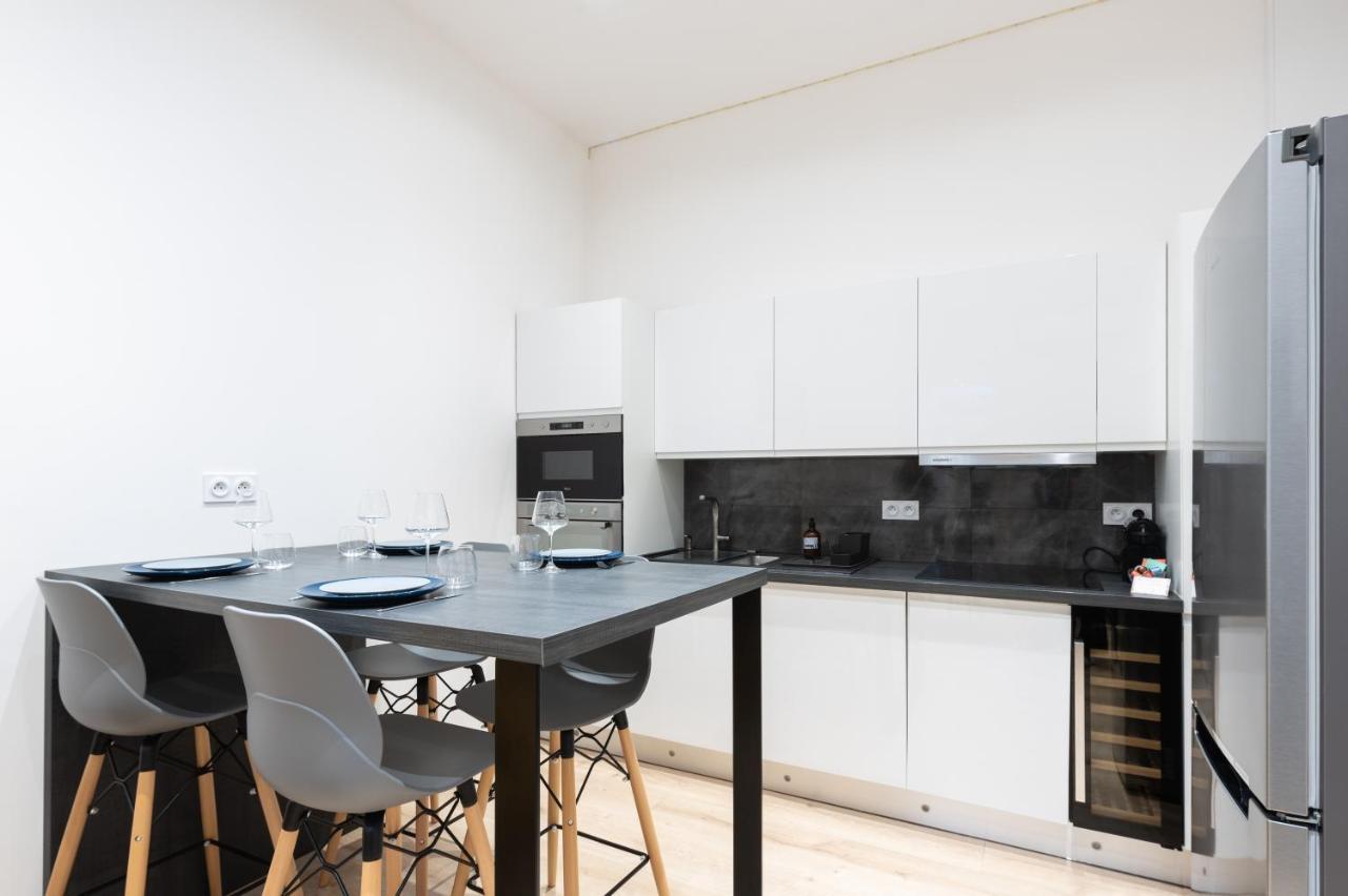 Ferienwohnung Le Notre Dame - Petit Cocon Dans Lyon 6Eme Exterior foto